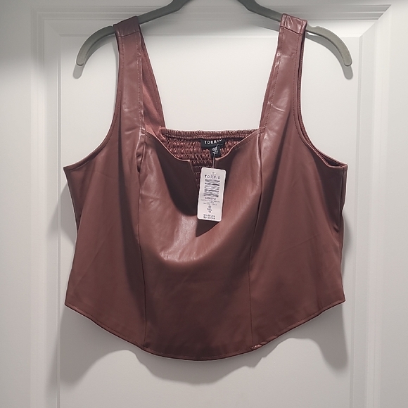 Torrid Perfect Skinny Faux Leather High-Rise Pants And Top 2 Piece Set - Picture 6 of 9